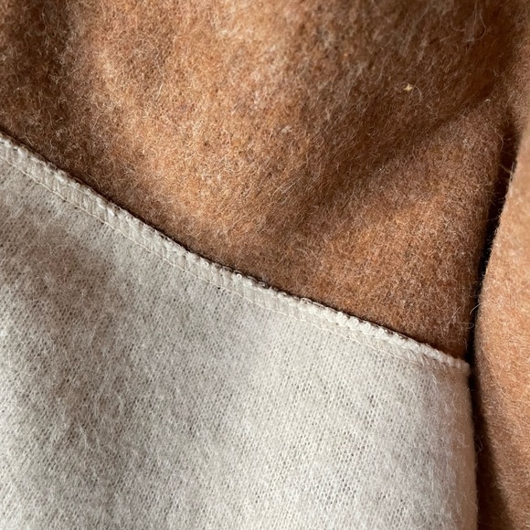 Warm and cute wrap! - Picture 6 of 7